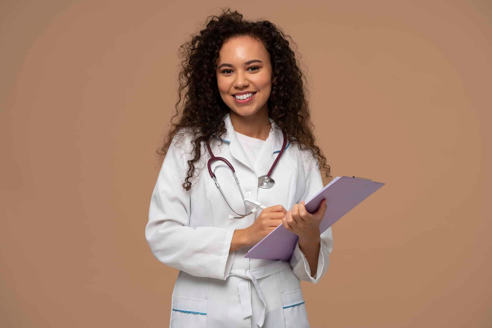 medium-shot-woman-working-as-doctor